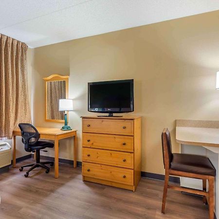 Extended Stay America Select Suites - Chicago - Lombard - Oakbrook Oakbrook Terrace Exterior photo